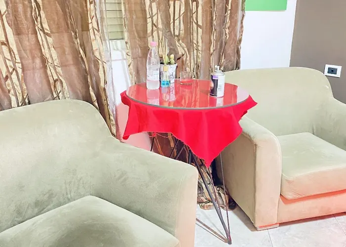 Maison D'artiste Hostel