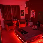 Maison D'artiste Hostel